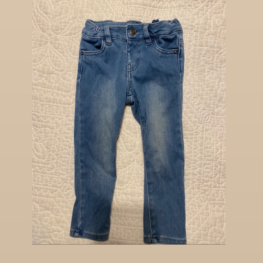 Toddler girls bottom lot size 2T